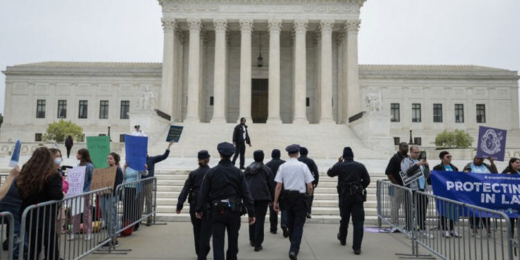 Supremo de EE. UU. avala quitar fondos de Medicaid a Planned Parenthood